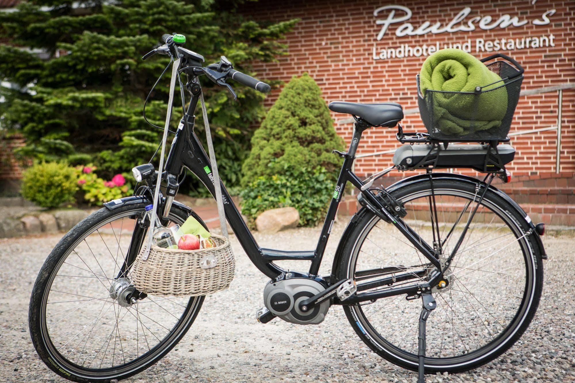 Paulsen'S Landhotel Und Restaurant Bohmstedt Buitenkant foto